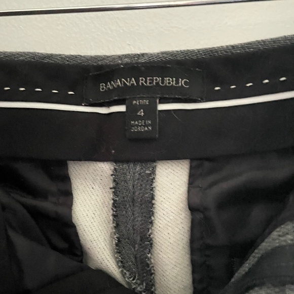 Banana Republic - Picture 4 of 5